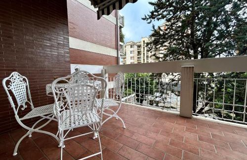Downtown Apartment | Kibilù - Bright Apartment with Large Terrace near Station FN City Centre walking distance
