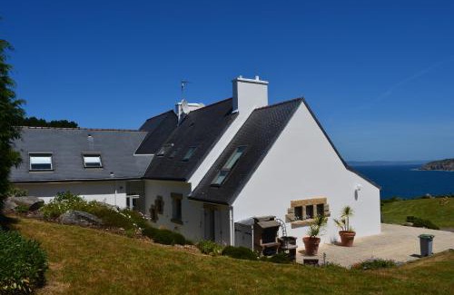 Poullan-sur-Mer Villa | Kichen Ar Mor
