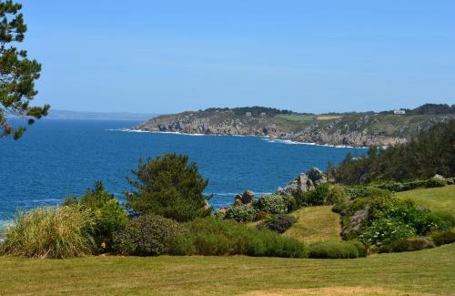 Poullan-sur-Mer Villa | Kichen Ar Mor