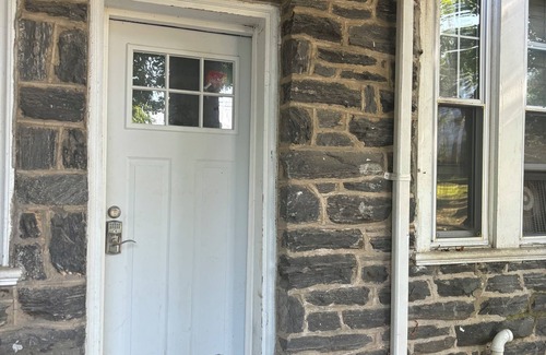 Upper Darby Apartment | Kickback and relax in a one bedroomapartment.