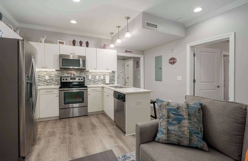 Tuscaloosa Condo | Kickoff Condo- Prime Location- Walk to UA/Strip