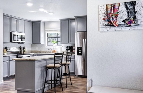 Eastside Promise Neighborhood House | Kicks theme house near - SA Downtown and AT&T Centern
