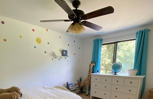 Trumbull House | Kid/Baby-Friendly 3BD + In-Law Studio with Large Yard