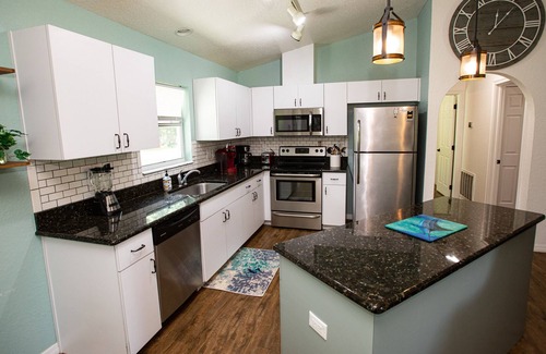 Shady Hills House | Kid/Pet Friendly, 2/2 Home Fully Fenced Acre, Great location for Scallop Season