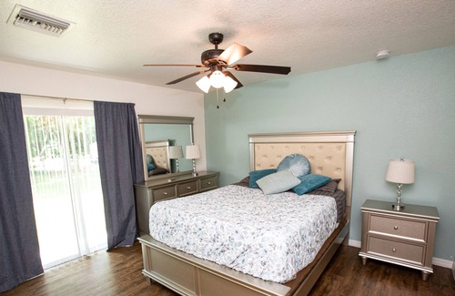 Shady Hills House | Kid/Pet Friendly, 2/2 Home Fully Fenced Acre, Great location for Scallop Season