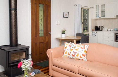 North Tamborine Cottage | Kidd Street Cottages