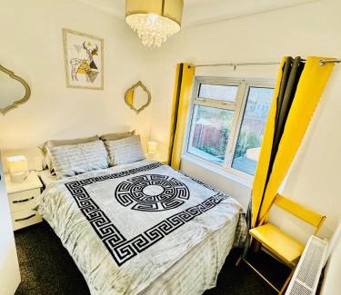 Kidderminster House | Kidderminster West Midlands Birmingham 3 bedrooms