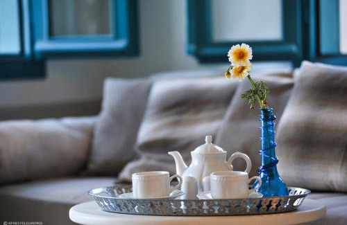 Folegandros Town Hotel | Kifines Suites
