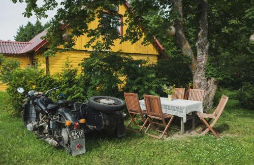 Kihnu Parish House | Kihnu Kuraga Homestay