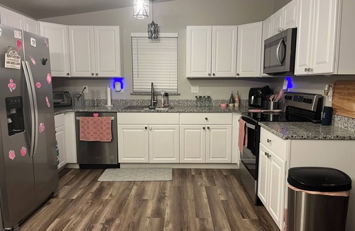 Silver Lake House | Kiki's Kasita- Charming 2 Bedroom, 1 bath with Golf Cart