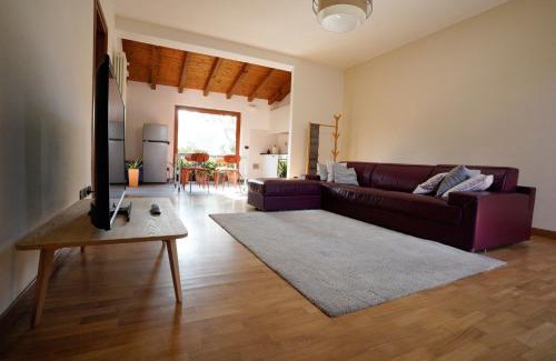 Seregno Apartment | Kikka's gem - Spacious Apartment 20km from Milan