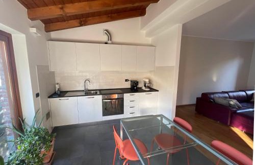 Seregno Apartment | Kikka's gem - Spacious Apartment 20km from Milan