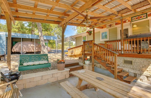 Kilgore Cottage | Kilgore Lakefront Home w/Private Dock & Pier!