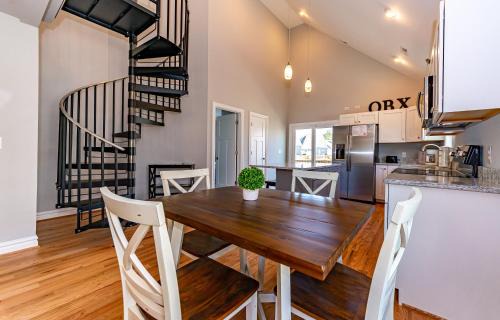 Harbinger House | Kilmarlic Mickelson