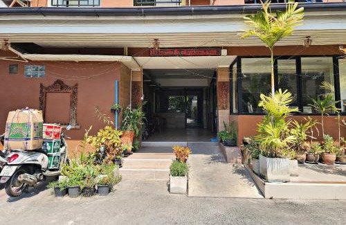 Mueang Samut Prakan District House | Kim Hotel At Bangplong