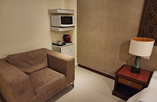 Mueang Samut Prakan District Hotel | KIM HOTEL AT BANGPLONG