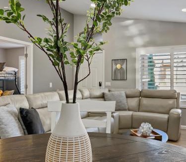Kingswood Parke House | Kimberly Surprise