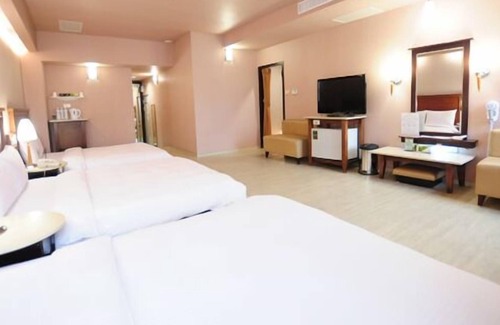 Lingya District Hotel | Kindness Hotel Weiwuying