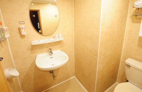 Lingya District Hotel | Kindness Hotel Weiwuying