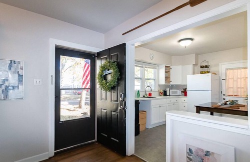 Topeka House | King Bed and Fenced Yard, Pet Friendly Bohemian Styled Home MTB2225
