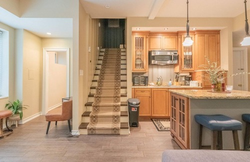 New Castle Apartment | King Bed, Comfy Space, No Cleaning Fee