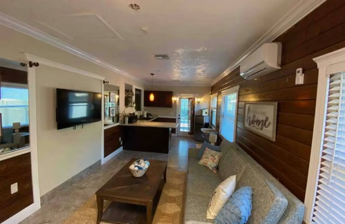 Orlando Apartment | King Bed - Fire Pit - Private - Grill - Location