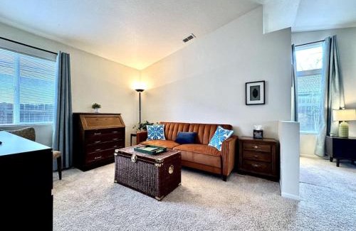 Rancho Cordova House | King Bed Retreat, Pet-Friendly, Rancho Cordova
