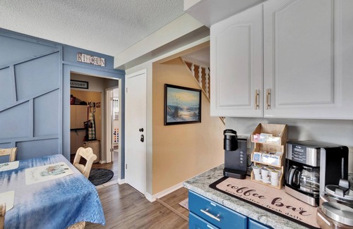 Citrus Park House | King Bed-Swimming Pool-Basketball-HotTub-Pickleball-MiniGolf-GameRoom & More