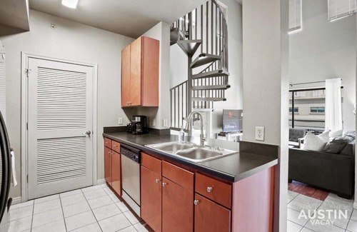West Campus Apartment | King Beds and Patio Dining in ATX West Campus Gem