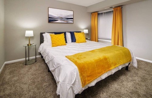 Nottingham Apartment | King Beds | Fast Wifi | White Marsh | 695 Access