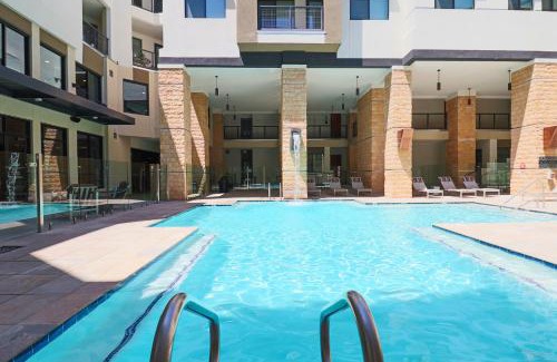 North Scottsdale Apartment | King Beds - Nascar Racing Wknd - Parking - Patio 4020