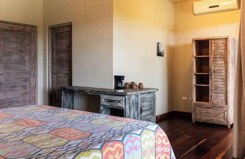 Popoyo Bed & Breakfast | King Deluxe Garden View