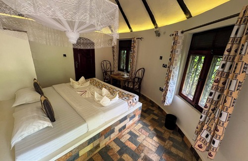 Jinja Resort | King Fischer's Resort Bukaya