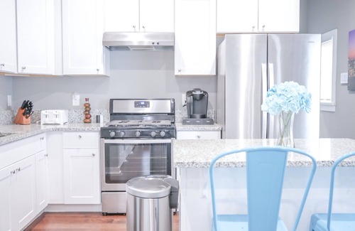 East Side House | King Getaway in Downtown Atlanta Grant Park