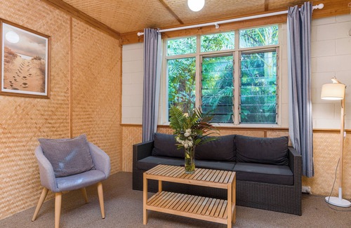 Suffolk Park Apartment | King Motel Room With Kitchen On Tallow Beach