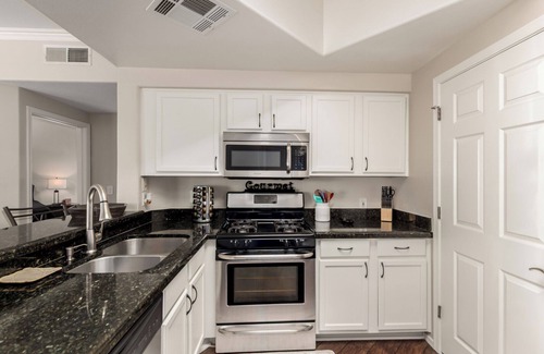 Villa De Paz Condo | King, Queen & 2 Twins-Cardinals/Dodgers/Whites Sox Close w/Fitness, Heated Pool!