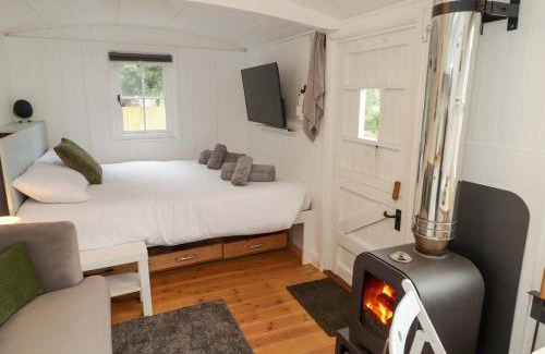 Nantgarw House | King's Cwtch Shepherd's Hut