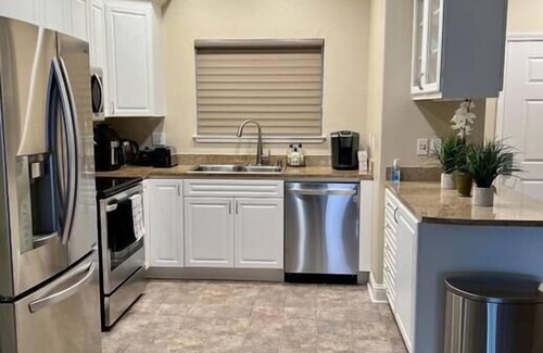 Santa Clara Condo | King Size Bed-WI-FI-GYM-Parking