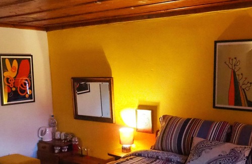 Gabrovo Bed & Breakfast | King-sized en-suite with garden view