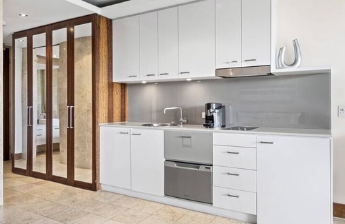 Casuarina Apartment | King Studio Apartment in Bali Style Santai Resort