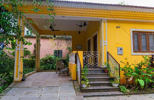 Anjuna Villa | King Studio at Portuguese villa by Goaround Homes