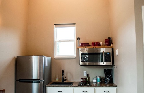 Dripping Springs House | King Studio Casita at Hill Country Casitas