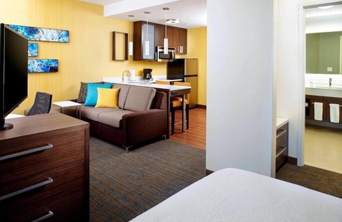 Secaucus Apartment | King Studio Near The Plaza NYC
