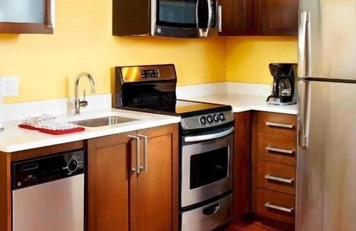 Secaucus Apartment | King Studio Near The Plaza NYC
