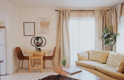 Gold Hill Apartment | King Suite directly on the Rogue River. Coffee shop across the street!