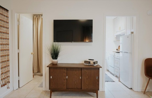 Gold Hill Apartment | King Suite directly on the Rogue River. Coffee shop across the street!