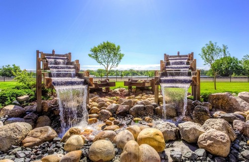 Great Falls Apartment | King Suite. Free Breakfast. Indoor Pool & Hot Tub. Walk to the Missouri River.