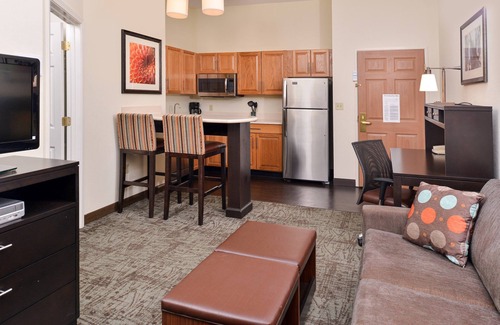 O'Fallon Condo | King Suite. Free Breakfast. Pool & Gym. Your Next Trip!