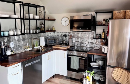 Lafayette Apartment | King Suite, Modern Studio Apartment in the Country/Garden State—1hr from NYC