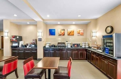Orlando Apartment | King Suite Near Regal Marine Industries ORL
